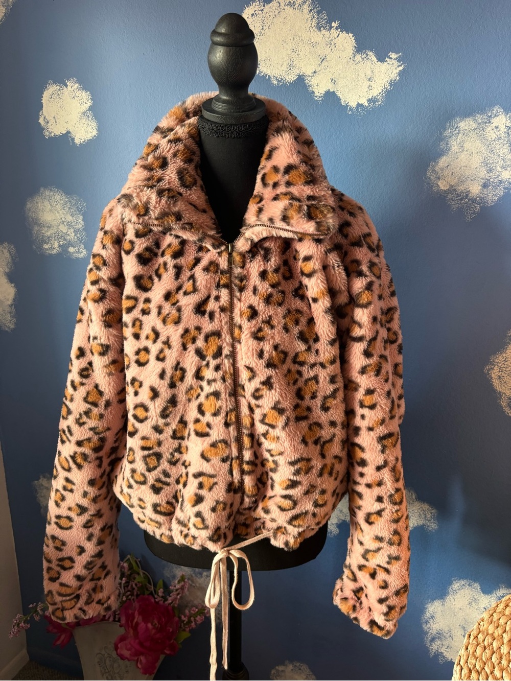 Victoria Secret’s Know One Cares Pink Faux Fur Leopard Print Jacket, M, Like New